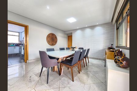 Apartamento à venda com 169m², 4 quartos e 3 vagasSala