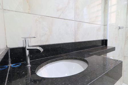 Apartamento para alugar com 44m², 2 quartos e 2 vagasBanheiro Social