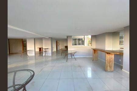 Apartamento à venda com 85m², 3 quartos e 2 vagasÁrea comum - Salão de festas