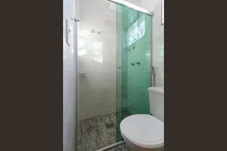 Casa à venda com 105m², 3 quartos e 1 vaga Casa à venda com 105m², 3 quartos e 1 vagaBanheiro social