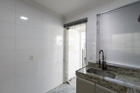 Casa à venda com 105m², 3 quartos e 1 vaga Casa à venda com 105m², 3 quartos e 1 vagaCozinha