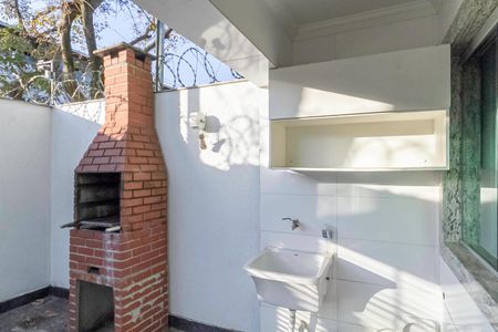 Casa à venda com 105m², 3 quartos e 1 vaga Casa à venda com 105m², 3 quartos e 1 vagaÁrea de serviço