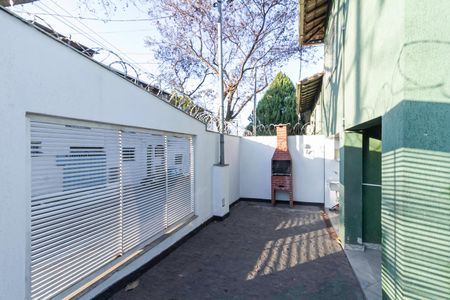 Casa à venda com 105m², 3 quartos e 1 vaga Casa à venda com 105m², 3 quartos e 1 vagaQuintal