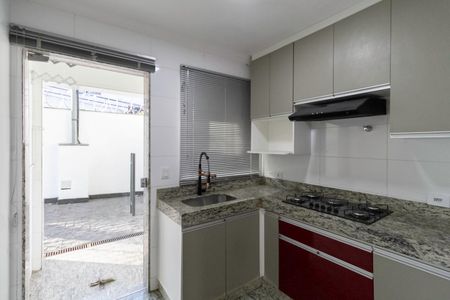 Casa à venda com 105m², 3 quartos e 1 vaga Casa à venda com 105m², 3 quartos e 1 vagaCozinha
