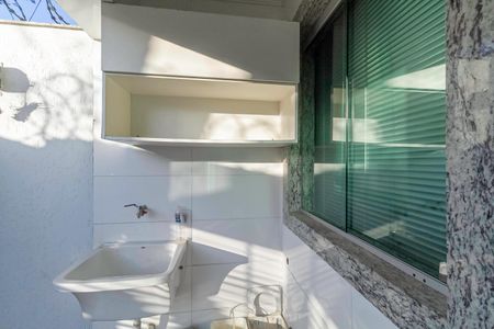 Casa à venda com 105m², 3 quartos e 1 vaga Casa à venda com 105m², 3 quartos e 1 vagaÁrea de serviço