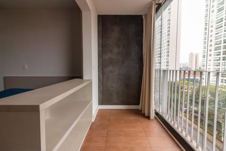 Varanda de kitnet/studio para alugar com 1 quarto, 35m² em Vila Olímpia, São Paulo