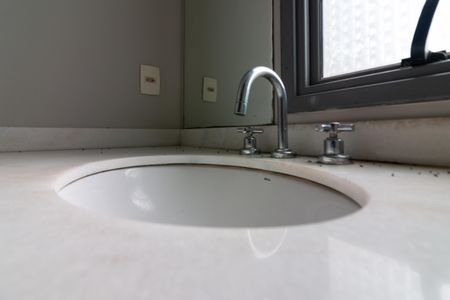 Banheiro de kitnet/studio para alugar com 1 quarto, 35m² em Vila Olímpia, São Paulo