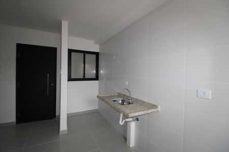 Sala/Cozinha de apartamento à venda com 1 quarto, 27m² em Parada Inglesa, São Paulo