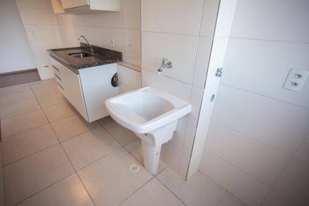 Apartamento à venda com 55m², 2 quartos e 1 vaga Apartamento à venda com 55m², 2 quartos e 1 vagaCozinha e Área de Serviço