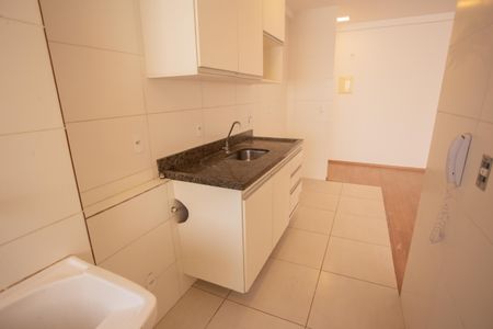 Apartamento à venda com 55m², 2 quartos e 1 vaga Apartamento à venda com 55m², 2 quartos e 1 vagaCozinha e Área de Serviço
