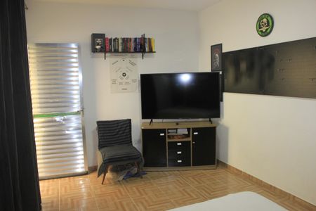 Casa à venda com 51m², 4 quartos e 1 vagaSuíte