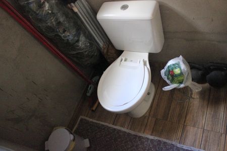 Casa à venda com 51m², 4 quartos e 1 vagaBanheiro do terraço