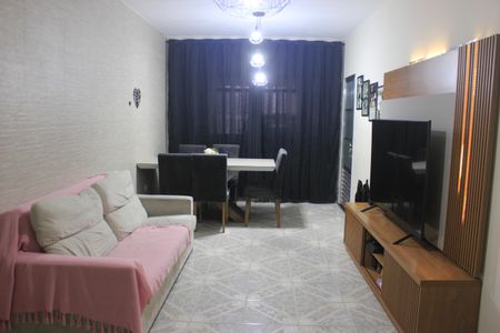 Casa à venda com 51m², 4 quartos e 1 vagaSala