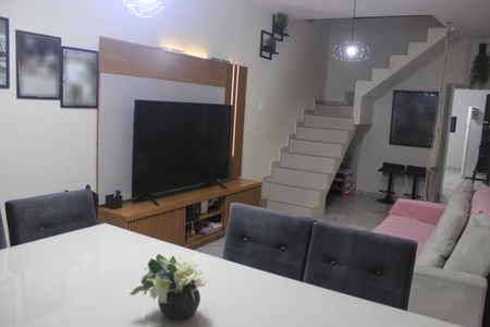 Sala de casa à venda com 4 quartos, 51m² em Vila Silveira, Guarulhos