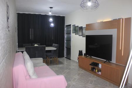 Sala de casa à venda com 4 quartos, 51m² em Vila Silveira, Guarulhos