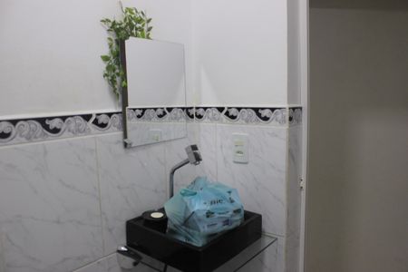 Casa à venda com 51m², 4 quartos e 1 vagaBanheiro 1