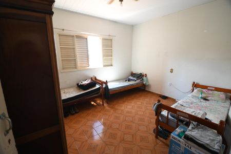 Casa à venda com 170m², 3 quartos e 5 vagasQuarto 2