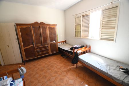 Casa à venda com 170m², 3 quartos e 5 vagasQuarto 2