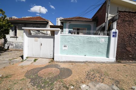 Casa à venda com 170m², 3 quartos e 5 vagasFachada