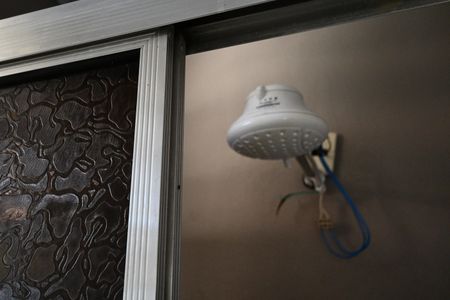 Casa à venda com 170m², 3 quartos e 5 vagasBanheiro Social