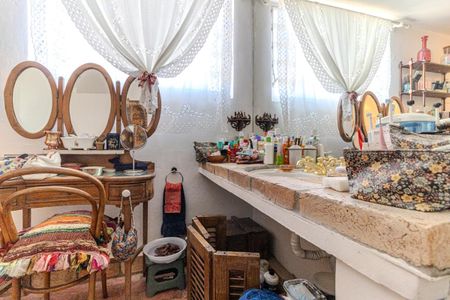 Apartamento à venda com 213m², 2 quartos e 1 vagaBanheiro