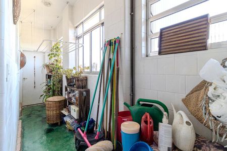 Apartamento à venda com 213m², 2 quartos e 1 vagaÁrea de Serviço