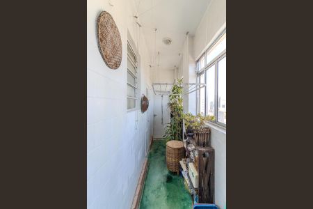 Apartamento à venda com 213m², 2 quartos e 1 vagaÁrea de Serviço