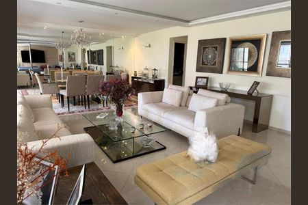 Apartamento à venda com 3 quartos, 241m² em Chácara Santo Antônio, São Paulo