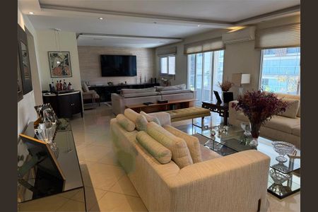 Apartamento à venda com 3 quartos, 241m² em Chácara Santo Antônio, São Paulo