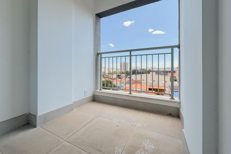 Studio para alugar com 27m², 1 quarto e sem vaga Studio para alugar com 27m², 1 quarto e sem vagaVaranda