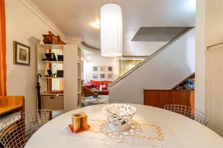 Casa à venda com 3 quartos, 200m² em Brooklin, São Paulo