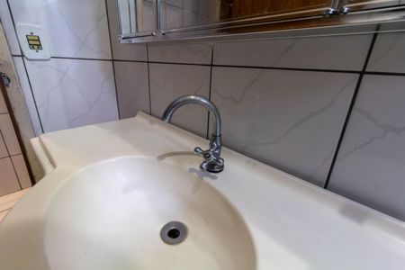 Casa à venda com 100m², 2 quartos e 2 vagas Casa à venda com 100m², 2 quartos e 2 vagasBanheiro