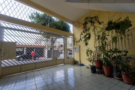 Casa à venda com 100m², 2 quartos e 2 vagas Casa à venda com 100m², 2 quartos e 2 vagasGaragem