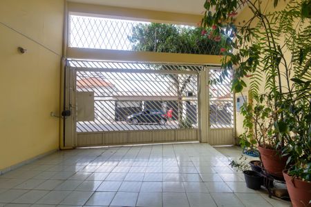 Casa à venda com 100m², 2 quartos e 2 vagas Casa à venda com 100m², 2 quartos e 2 vagasGaragem