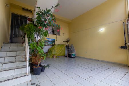 Casa à venda com 100m², 2 quartos e 2 vagas Casa à venda com 100m², 2 quartos e 2 vagasGaragem