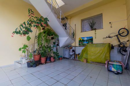 Casa à venda com 100m², 2 quartos e 2 vagas Casa à venda com 100m², 2 quartos e 2 vagasGaragem