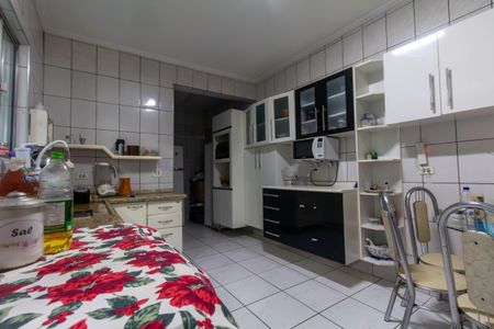 Casa à venda com 100m², 2 quartos e 2 vagas Casa à venda com 100m², 2 quartos e 2 vagasCozinha
