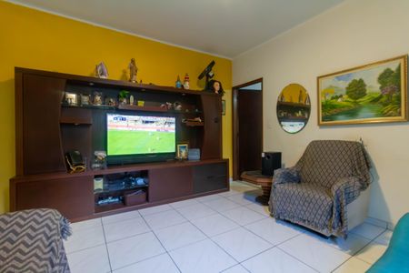 Casa à venda com 100m², 2 quartos e 2 vagas Casa à venda com 100m², 2 quartos e 2 vagasSala