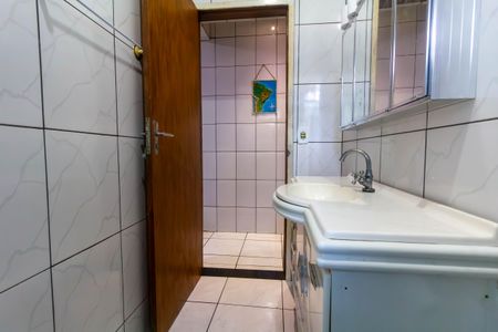 Casa à venda com 100m², 2 quartos e 2 vagas Casa à venda com 100m², 2 quartos e 2 vagasBanheiro