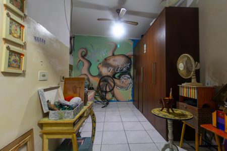 Casa à venda com 100m², 2 quartos e 2 vagas Casa à venda com 100m², 2 quartos e 2 vagasQuarto 2