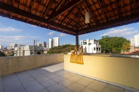Casa à venda com 100m², 2 quartos e 2 vagas Casa à venda com 100m², 2 quartos e 2 vagasTerraço