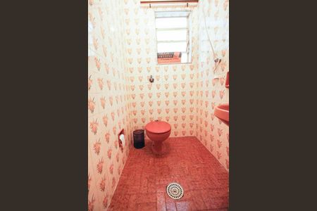 Casa à venda com 150m², 3 quartos e 2 vagas Casa à venda com 150m², 3 quartos e 2 vagasBanheiro 1