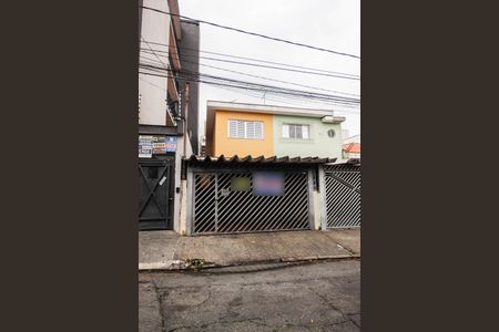 Casa à venda com 150m², 3 quartos e 2 vagas Casa à venda com 150m², 3 quartos e 2 vagasFachada