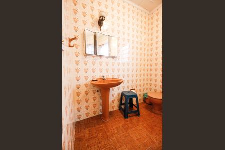 Casa à venda com 150m², 3 quartos e 2 vagas Casa à venda com 150m², 3 quartos e 2 vagasBanheiro 2