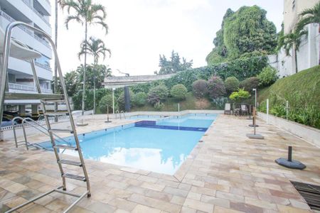 Apartamento à venda com 60m², 2 quartos e 1 vagaÁrea comum - Piscina