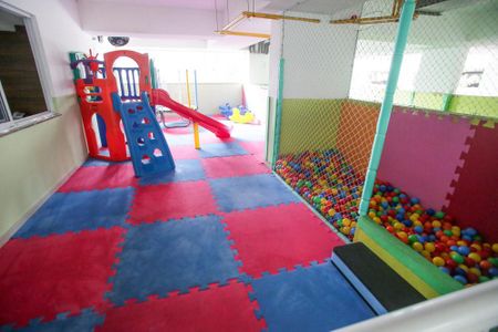 Apartamento à venda com 60m², 2 quartos e 1 vagaÁrea comum - Playground