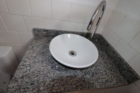 Apartamento à venda com 97m², 2 quartos e 1 vagaBanheiro da Suíte - Pia