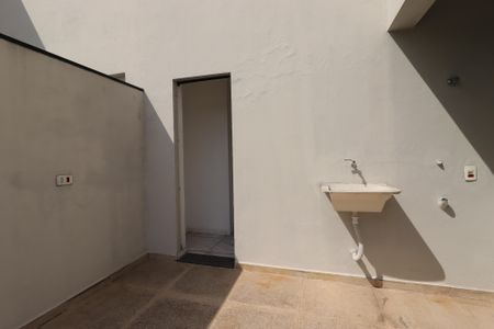 Apartamento à venda com 97m², 2 quartos e 1 vagaÁrea de Serviço