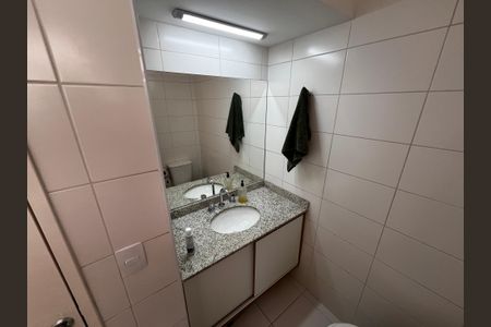 Apartamento à venda com 100m², 3 quartos e 2 vagasBanheiro da Suíte