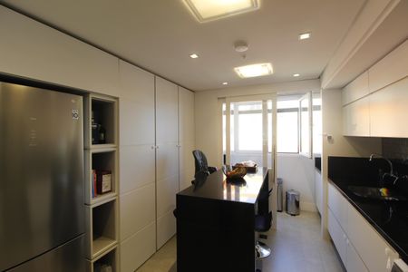 Apartamento à venda com 151m², 2 quartos e 2 vagasCozinha